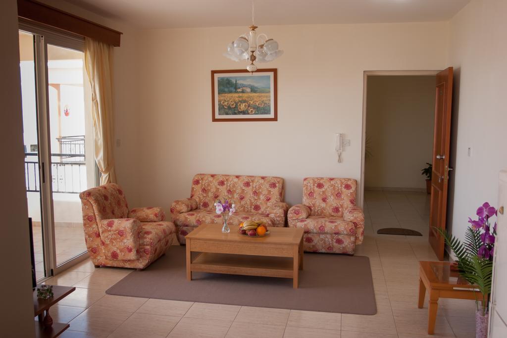 Kyriakos Court Hotell Paphos Rum bild