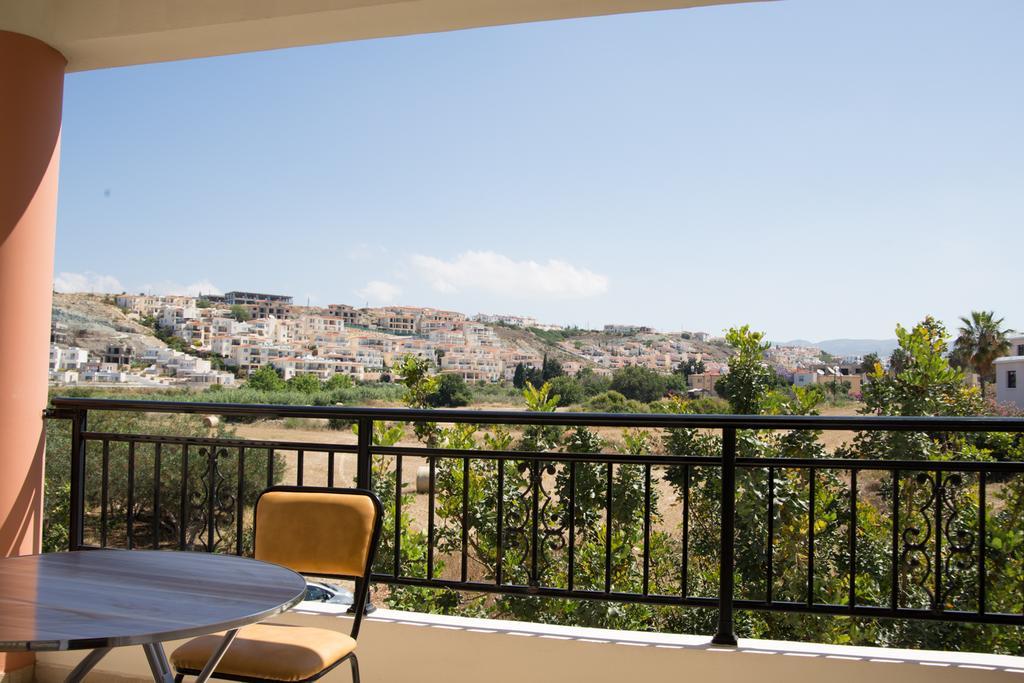 Kyriakos Court Hotell Paphos Rum bild