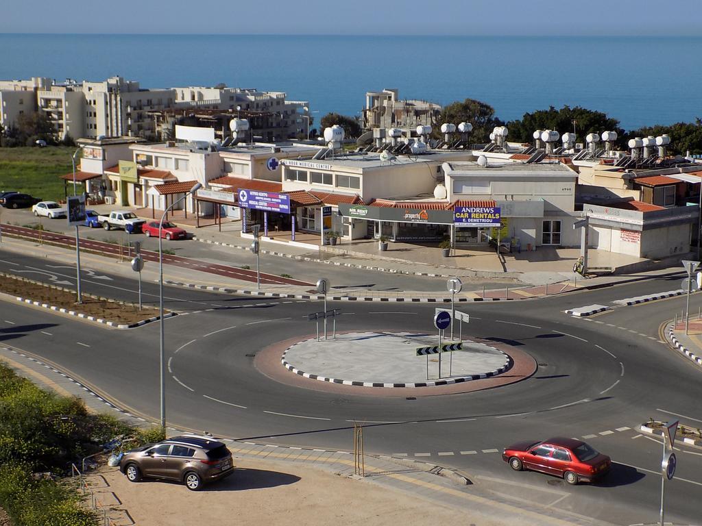 Kyriakos Court Hotell Paphos Exteriör bild