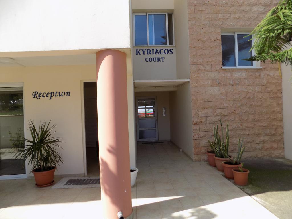 Kyriakos Court Hotell Paphos Exteriör bild