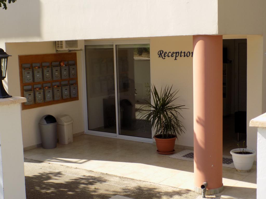 Kyriakos Court Hotell Paphos Exteriör bild