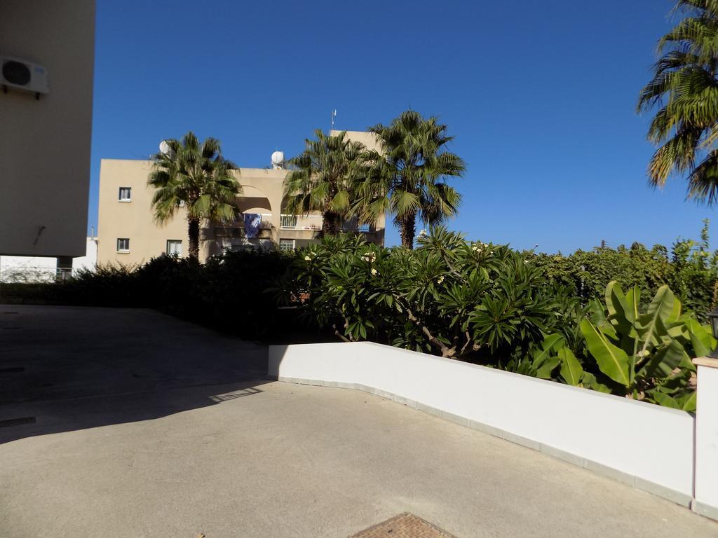 Kyriakos Court Hotell Paphos Exteriör bild
